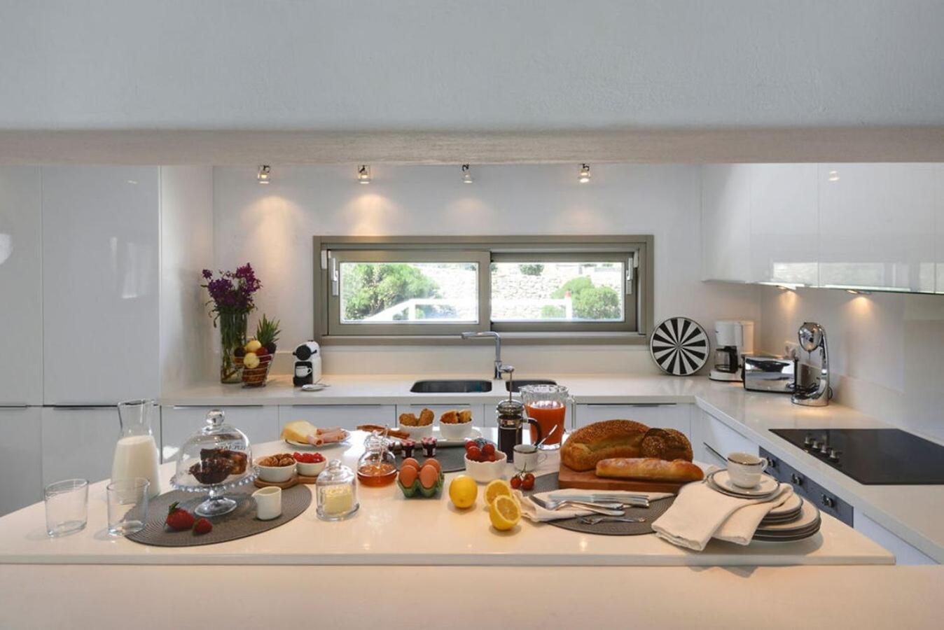 Villa Dafni 4Bed With Pool In Kalafatis Spilia Mykonos Town Екстериор снимка